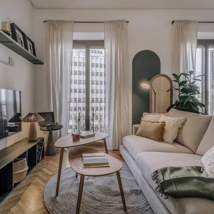 Calle del Duque de Osuna, Madrid, Community of Madrid 28015 - Photo 1