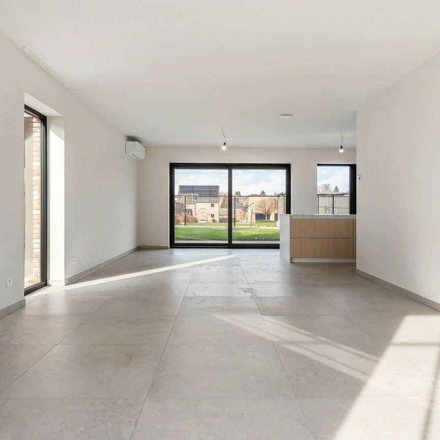 Charmante nieuwbouwwoning met carport te Zichen. - Foto 1