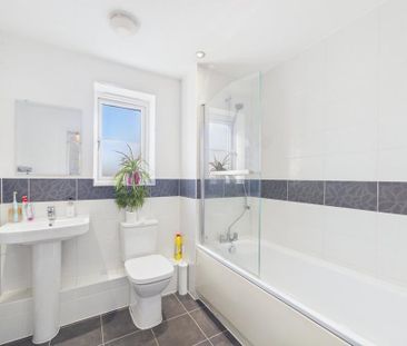 2 bedroom flat to rent - Photo 6