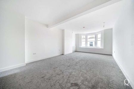 High Street, Sheerness, Kent, ME12 - Photo 4