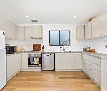 Charming Cottage - Photo 5