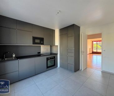 Location Appartement 3 pièces 70m² MARSEILLE 5ème - Photo 2