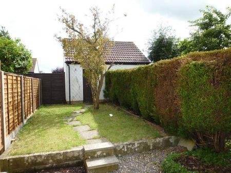 2 bedroom terraced house to rent - Photo 4