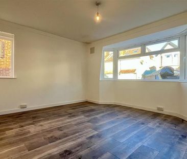 2 bedroom detached bungalow to rent - Photo 3