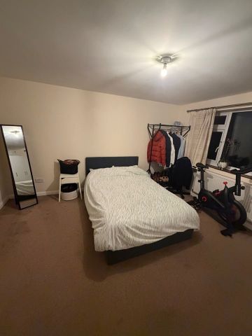 1 Bed Flat, Wimbledon, SW19 - Photo 2