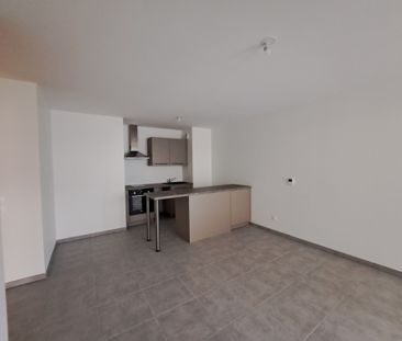 Location Appartement 2 pièces 45m² THONON LES BAINS 74200 - Photo 3