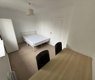 3 bedroom house to rent - Photo 2