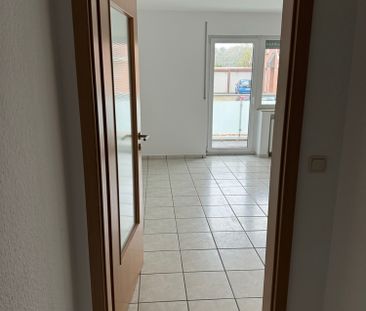 Kleines Apartment im EG mit Südbalkon, in ruhiger Wohnlage ! Kirchh... - Foto 2