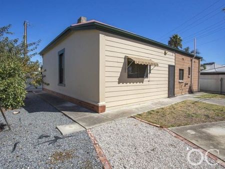 Open The Door to Spacious, Comfortable Family Living - Photo 2