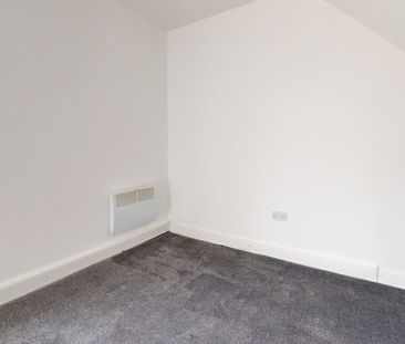 To Let: 2 Bedroom Flat Murray Street, Hartlepool, County Durham, TS... - Photo 3