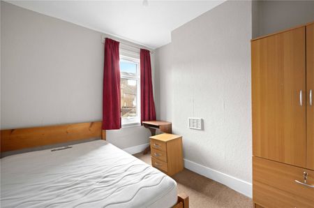 Tennyson Road, E15 - Photo 4