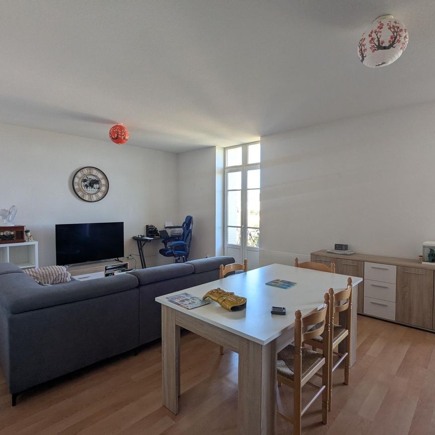 Location Appartement 3 pièces 93m² CHATEL GUYON 63140 - Photo 1
