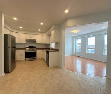 For Lease - 588 Hoover Park Drive, Whitchurch-Stouffville, Ontario - Photo 6