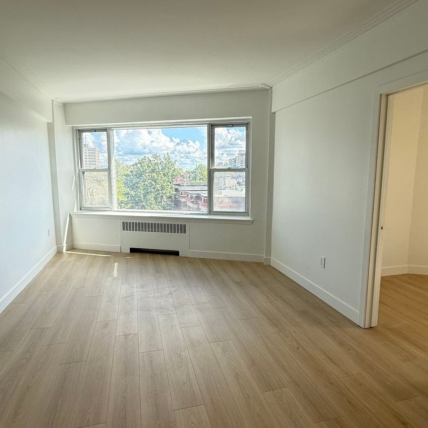 10 Rosemount Avenue - Photo 1