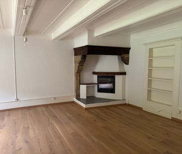 Cressier/NE: Très spacieux appartement dans centre historique - Photo 1