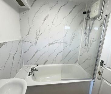 2 bedroom semi-detached bungalow to rent - Photo 6