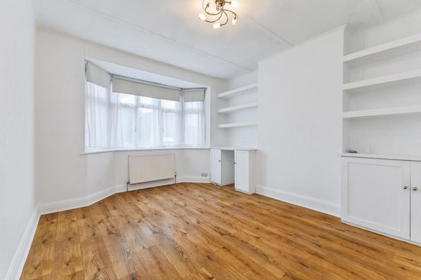 2 bedroom apartment to rent Benhill Wood Road, Sutton, SM1 - Photo 1