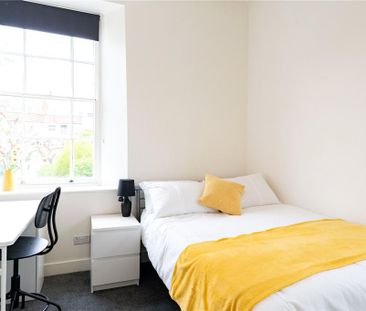 3 bedroom apartment to rent - Photo 2
