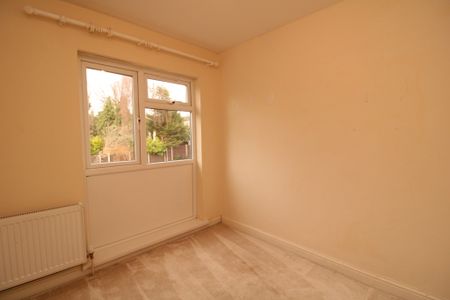 £1,675 - References Pending - Photo 3