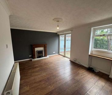 Frampton Close, Hull, HU7 - Photo 2