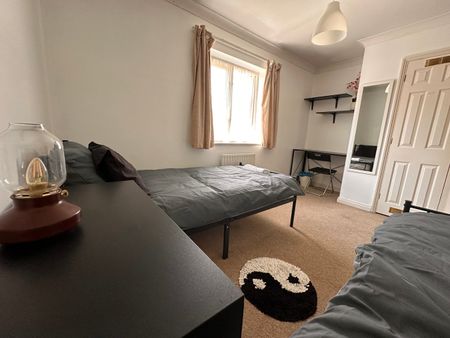 2 Bed Terraced House, Peckham Grove, SE15 - Photo 4