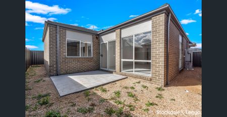 Delightful Family Home! - Photo 3