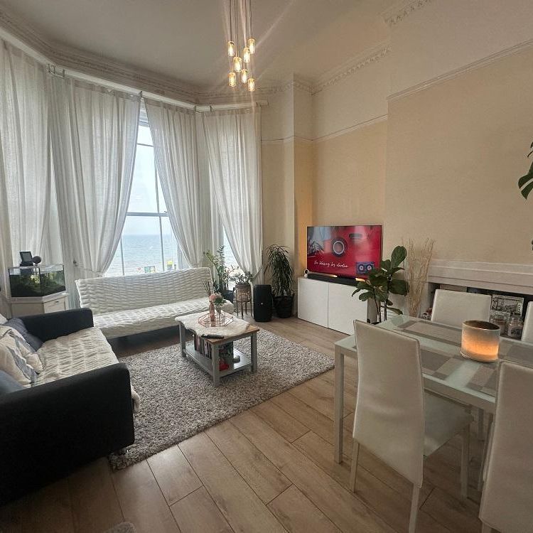 2 bedroom flat to rent - Photo 1