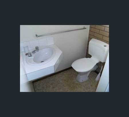 Unit 4/73 Thurla Street, Swan Hill, Vic 3585 - Photo 5