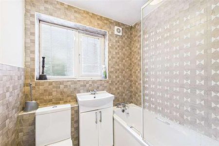 Littlebrook Avenue, Slough, Berkshire, SL2 - Photo 2