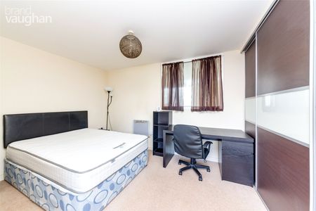 3 bedroom apartment to rent - Photo 3