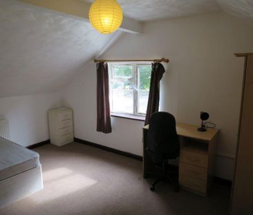 3 bedroom flat to rent - Photo 2