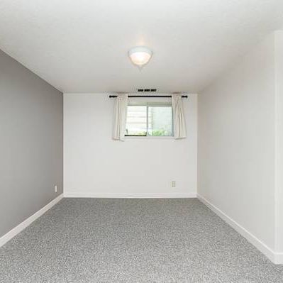 North Burnaby 2 bedrooms 1 bathrooms house for rent - Photo 1