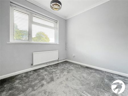 3 bedroom end of terrace house to rent - Photo 5