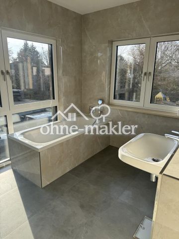 Luxuriöse 4 Raumwohnung mit Garten in einer Villa - Foto 5