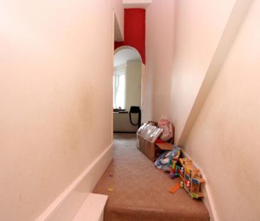 2 bedroom ground floor maisonette to rent - Photo 3