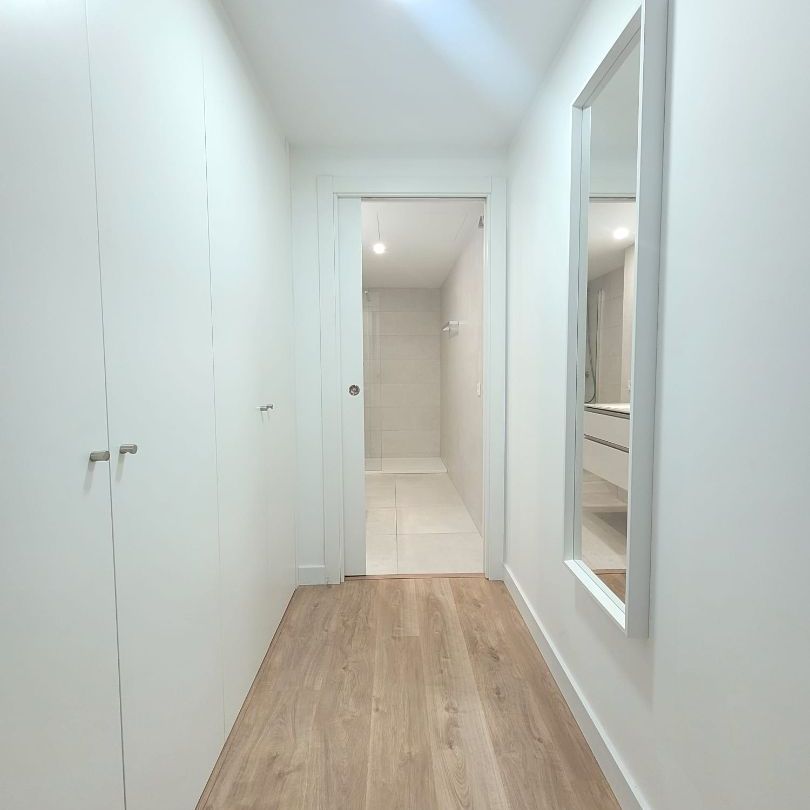 Piso de alquiler en Carrer Ďantoni Torrella, 133, Ca n'Aurell - Photo 1