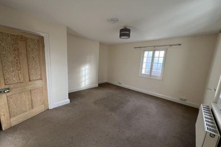 3 bedroom detached house to rent - Photo 3