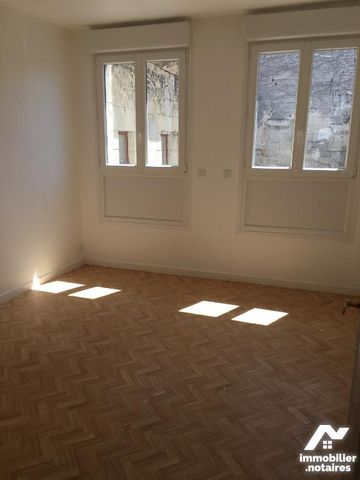 Appartement centre bourg au 1er étage libre au 17 novembre 2025- - Photo 2