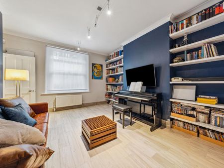 6 bedroom terraced house to rent - Photo 2