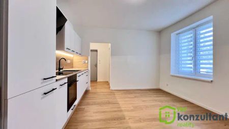 Pronájem bytu 2+kk v Ostravě Mariánských Horách: Váš nový domov v zeleném srdci města - Photo 5