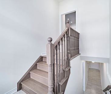 For Lease - 2945 Starlight Drive, Pickering, Ontario - Photo 3