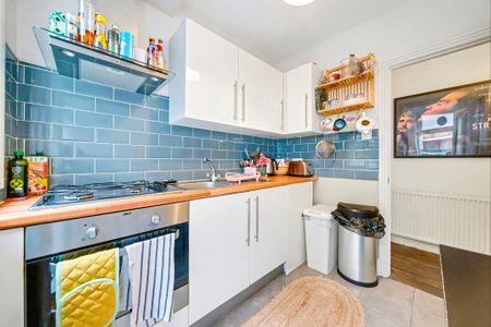 2 bedroom ground floor flat to rent - Photo 5