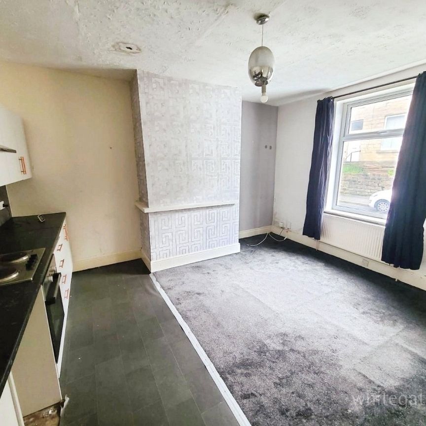 Bromley Street, Batley, West Yorkshire, WF17 - Photo 1