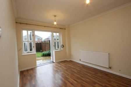 2 bedroom semi-detached house to rent - Photo 5