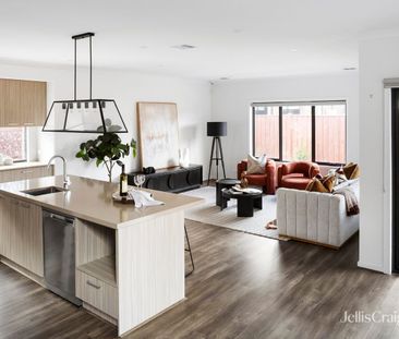 Spacious Four-Bedroom Family Home with Modern Comfort and Entertain... - Photo 4