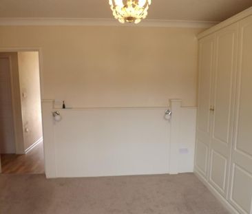2 bedroom maisonette to rent - Photo 4