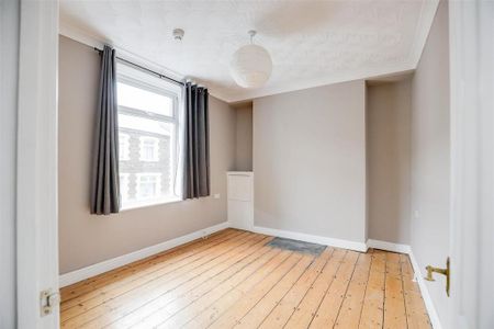3 bedroom terraced house to rent - Photo 3