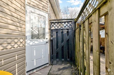 For Lease - 2039 Davenport Road Unit# Unit A, Toronto, Ontario - Photo 2