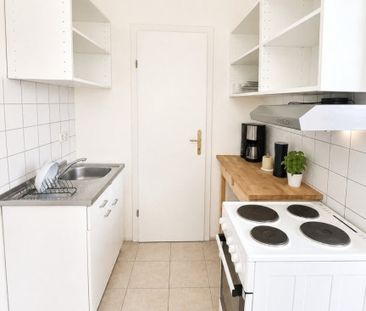 Gesamte Hofhaus Etage mit 20m2 Eigengarten, 2,5 Schlafzimmern, Park... - Photo 2