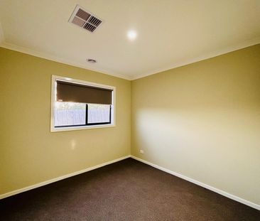 4 Bedroom In Prime Location - Not To Be Missed!! - Photo 1